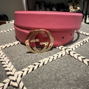 Gucci Fuchsia Leather Belt with Gold Emblem